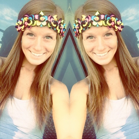 Meet your Posher, Taylor - Picture 3 of 3